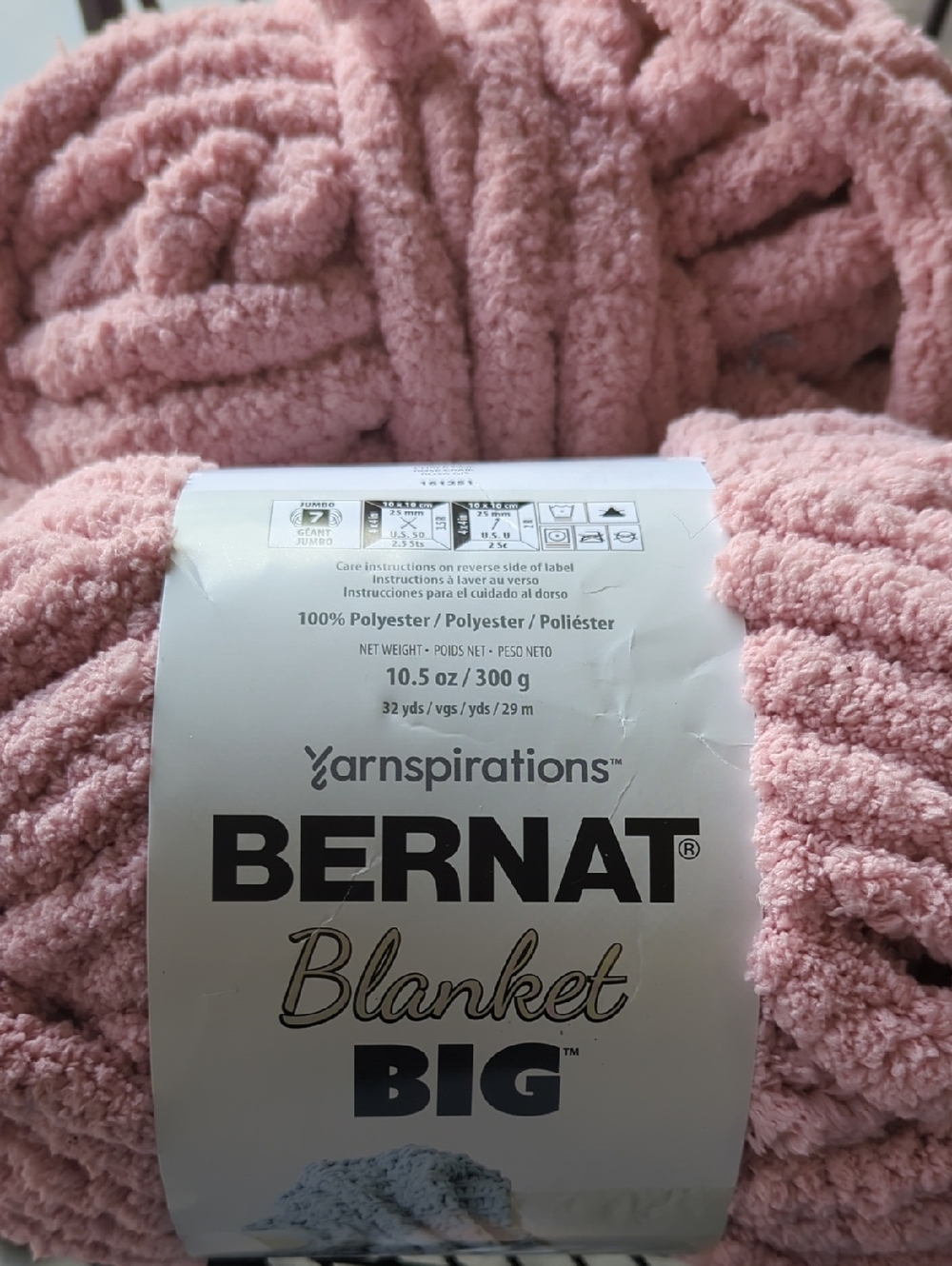 Title2-Bernat Blanket Extra Thick Yarn 72yd 21.20z Jumbo 7-Chalk Pink Lot 161251